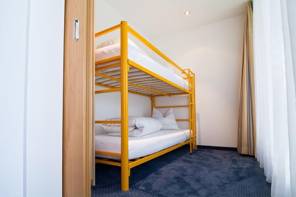 Hotel Roessli Tufertschwil Luetisburg Екстер'єр фото