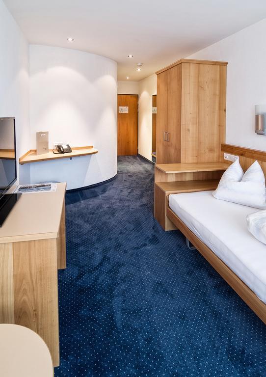 Hotel Roessli Tufertschwil Luetisburg Екстер'єр фото
